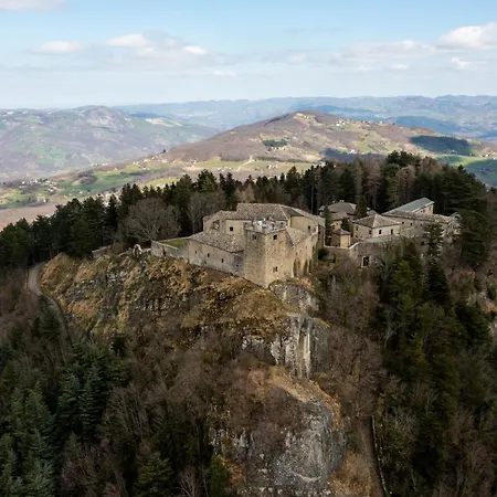 Dolce Rifugio Sul Castello - Incantevole A Due Passi Dal Centro Con Garage Sestola