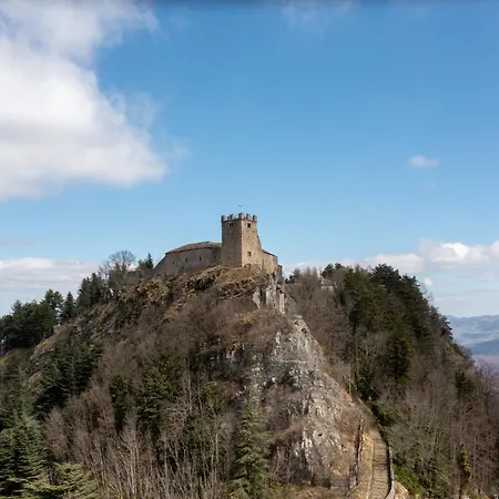 Dolce Rifugio Sul Castello - Incantevole A Due Passi Dal Centro Con Garage