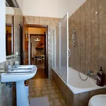 Dolce Rifugio Sul Castello - Incantevole A Due Passi Dal Centro Con Garage Διαμέρισμα