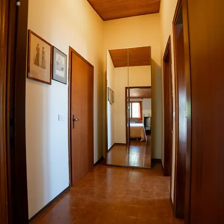 Dolce Rifugio Sul Castello - Incantevole A Due Passi Dal Centro Con Garage Lägenhet