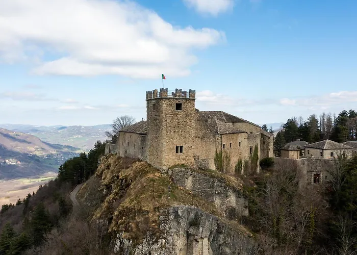 Dolce Rifugio Sul Castello - Incantevole A Due Passi Dal Centro Con Garage Apartamento