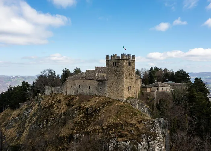 Dolce Rifugio Sul Castello - Incantevole A Due Passi Dal Centro Con Garage 公寓 *